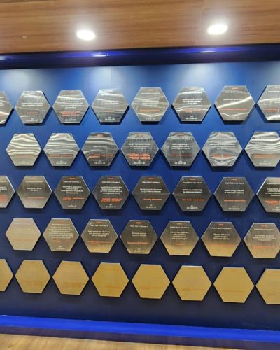 PETENT WALL